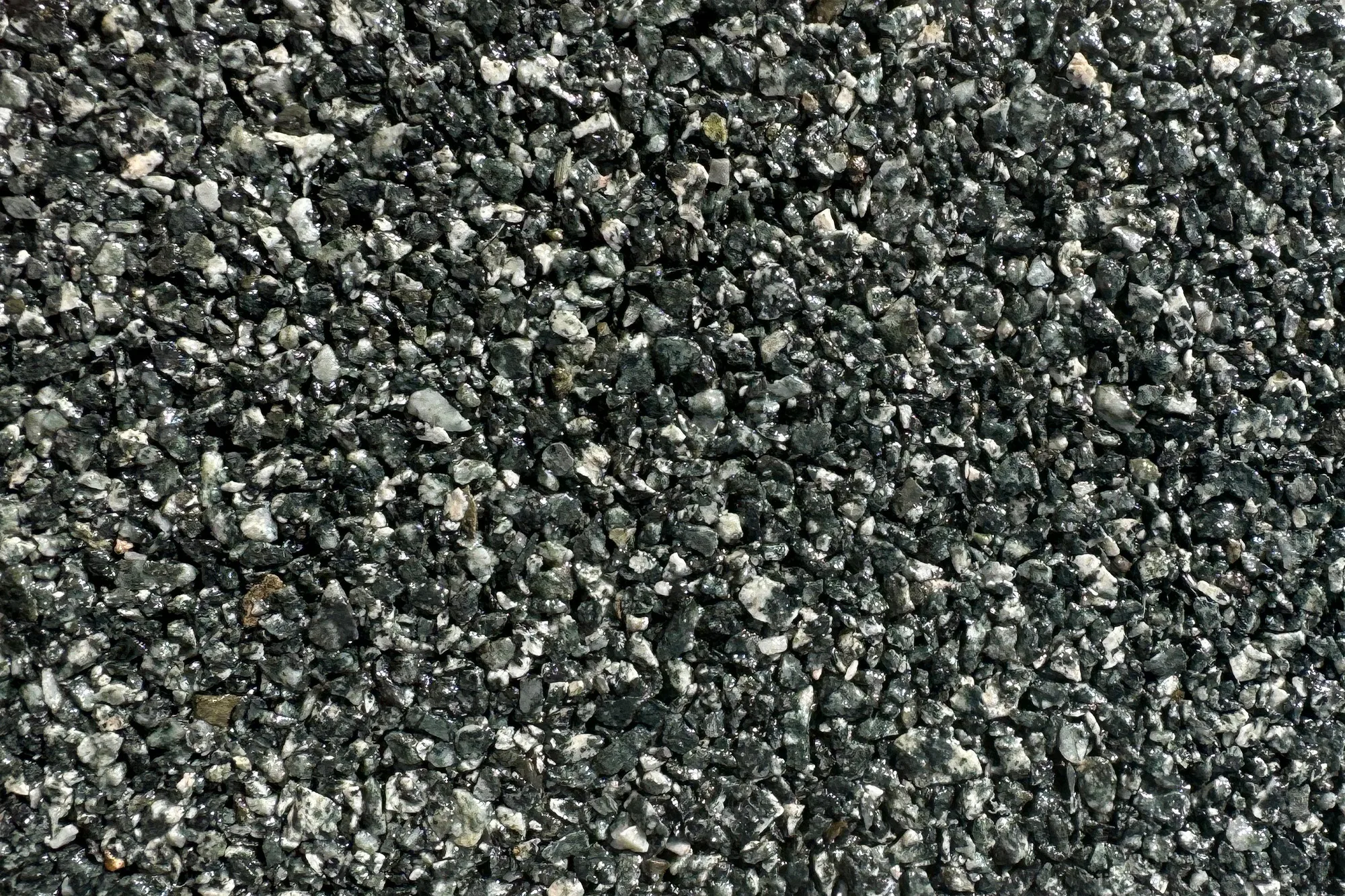 Gaelic Granite resin bound driveway finish sample